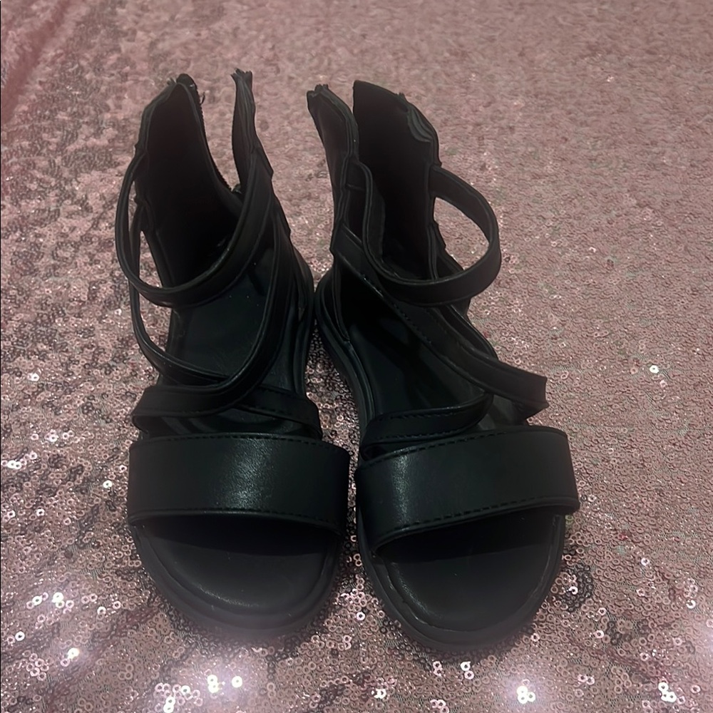 SHEIN Black Gladiator Sandals with Matte Straps